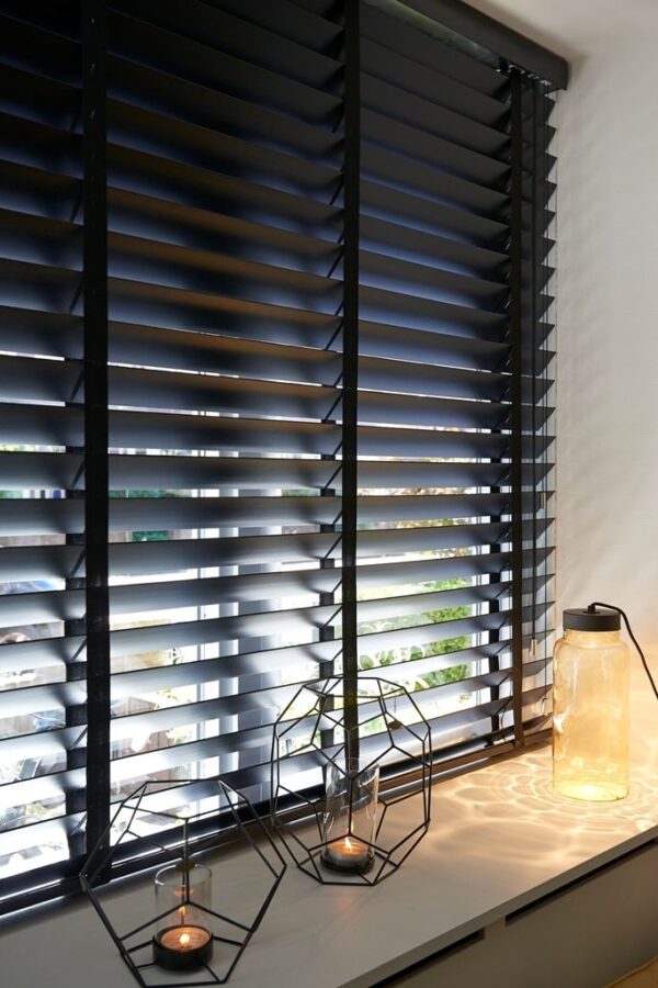 siyah ahşap jaluzi 50mm