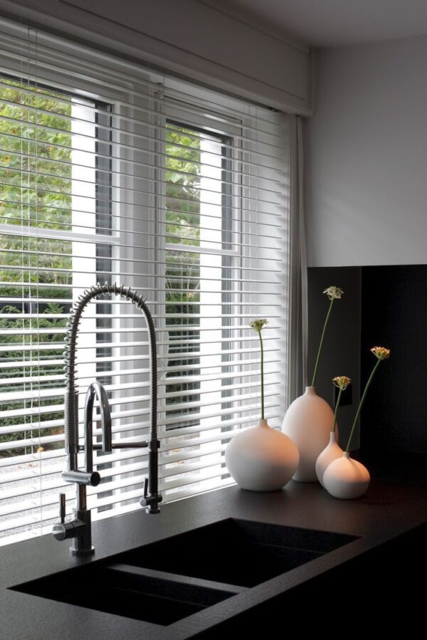 beyaz ahşap jaluzi 50mm