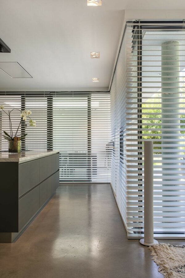 beyaz ahşap jaluzi 50mm