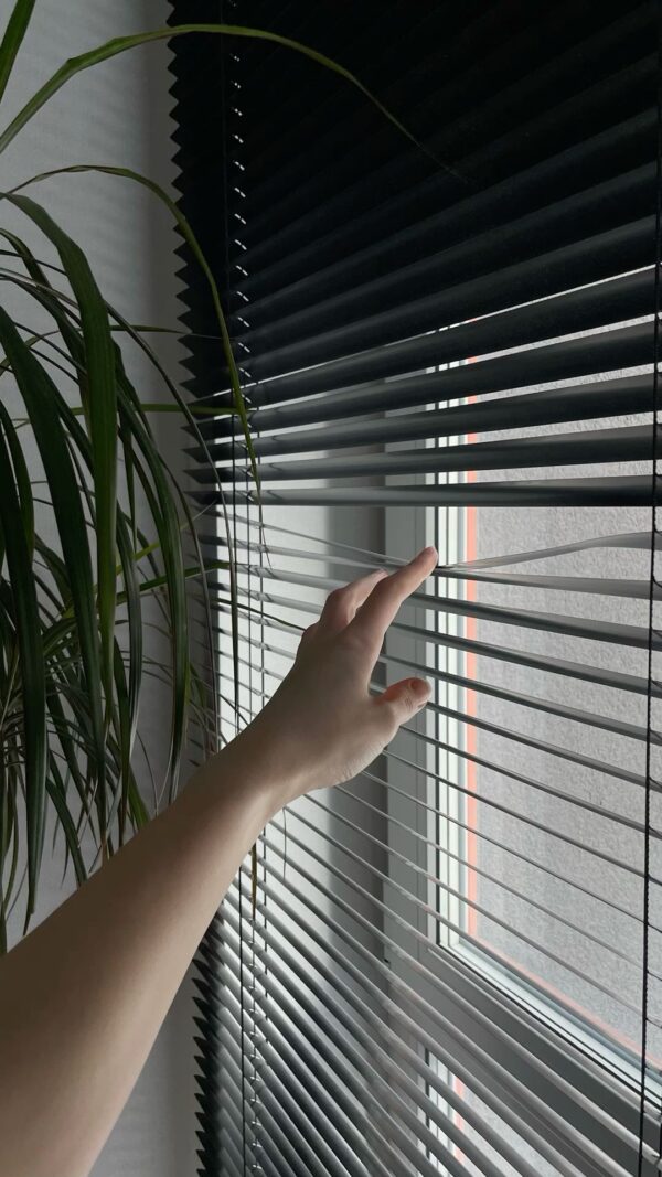 koyu gri alüminyum jaluzi perde 25m