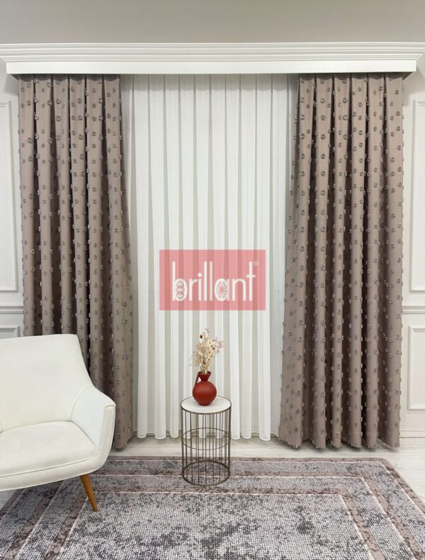 Şeker pembe renk ponponlu pufy fon perde (kopya)