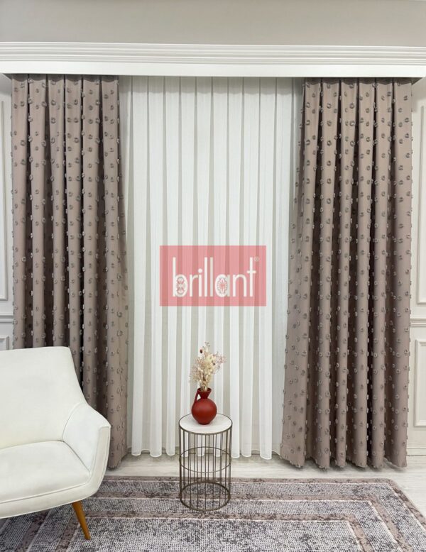 Şeker pembe renk ponponlu pufy fon perde (kopya)