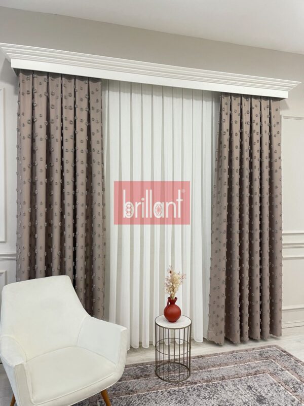 Şeker pembe renk ponponlu pufy fon perde (kopya)