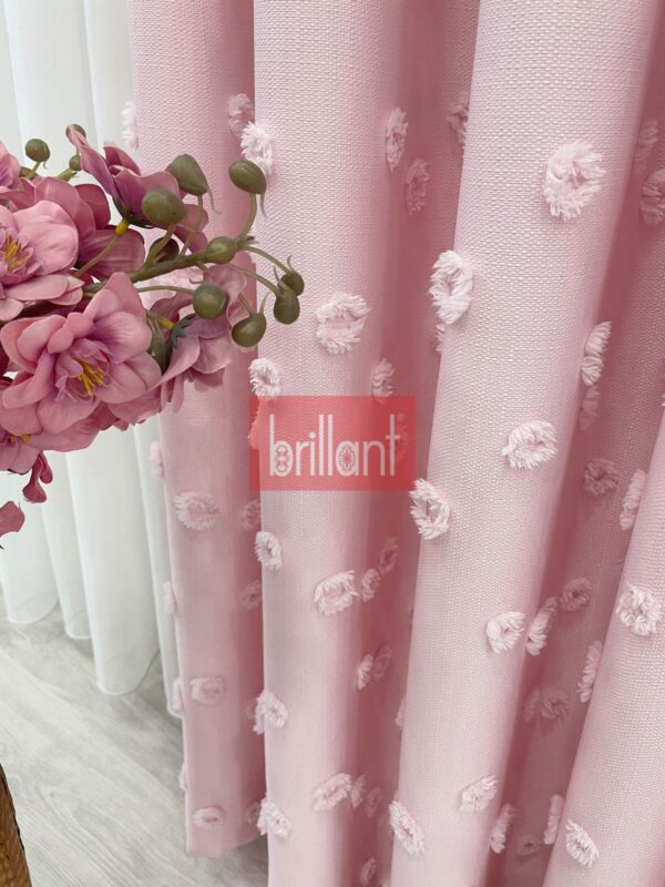 Şeker pembe renk ponponlu pufy fon perde