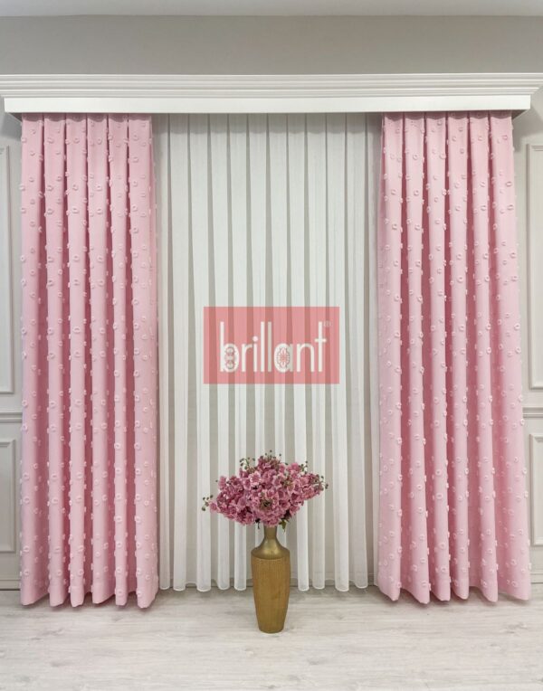 Şeker pembe renk ponponlu pufy fon perde