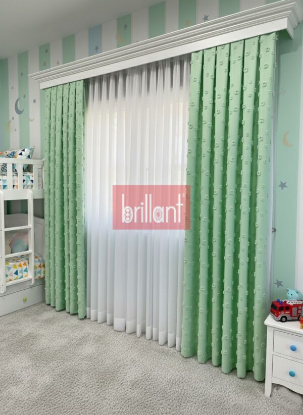 Yeşil Renk Çocuk Odası Ponponlu Pufy Fon Perde